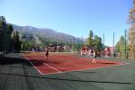 Теннисный корт гостиницы Альпен Клаб